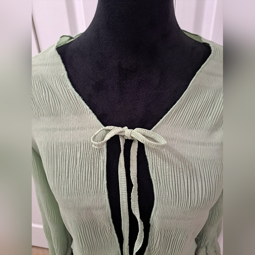 Cropped Open Blouse With Drawstring - Picture 2 of 6